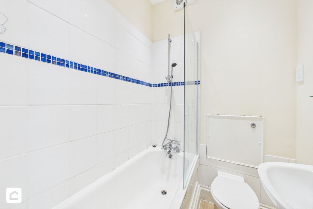 Property photo 3 of 7 Cam02528G0-Pr0482-Still003