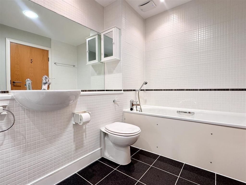 Additional image 14 of 3 bed flat for saleMidway Quay, Eastbourne BN23