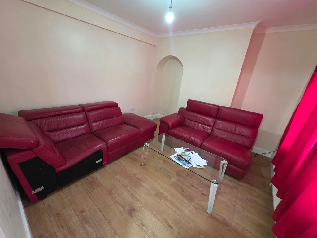 Property photo 2 of 14