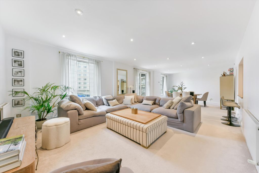 Property photo 2 of 16 Image