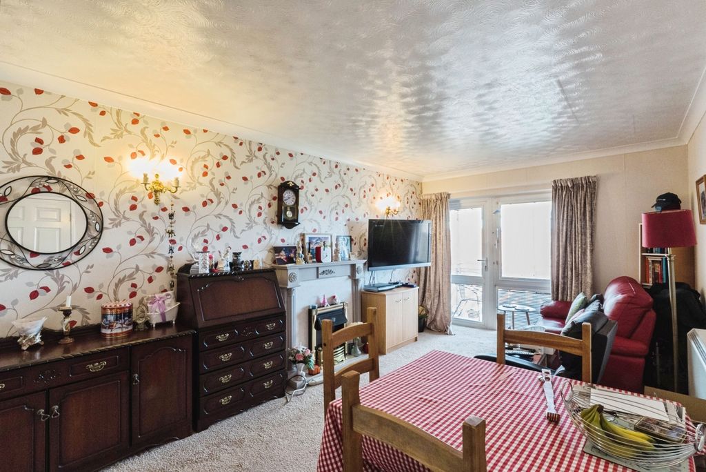Property photo 3 of 15 Pbox-Img.Jpg
