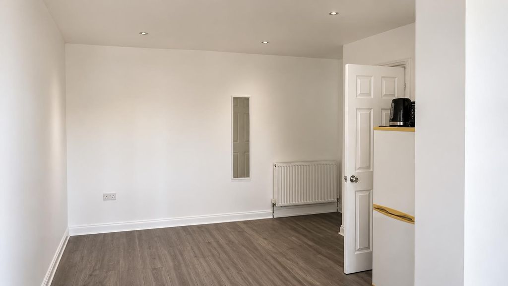 Property photo 1 of 4 960784B8-5d88-42E1-93Ae-8d48B4B3125d.Png