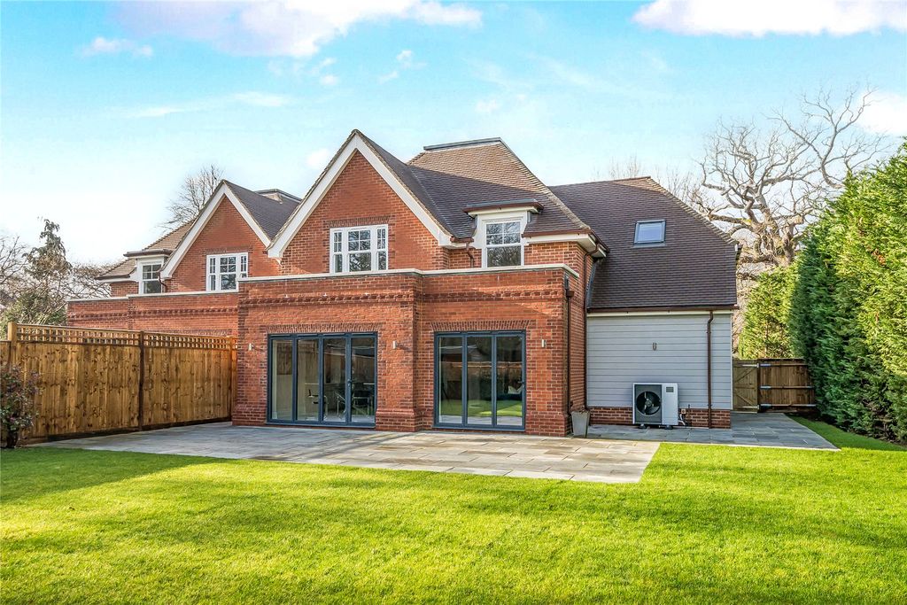 Property photo 3 of 18 Picture No. 22