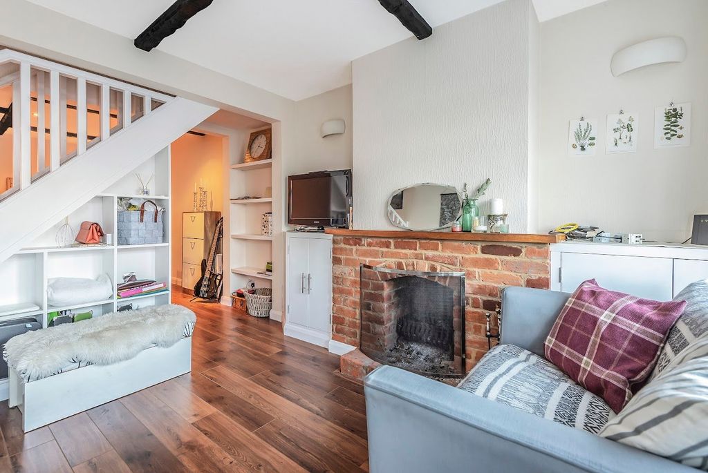 Property photo 3 of 12