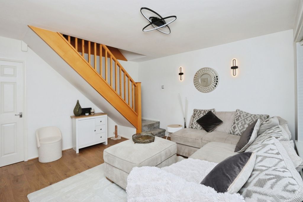 Property photo 1 of 20 Pbox-Img.Jpg