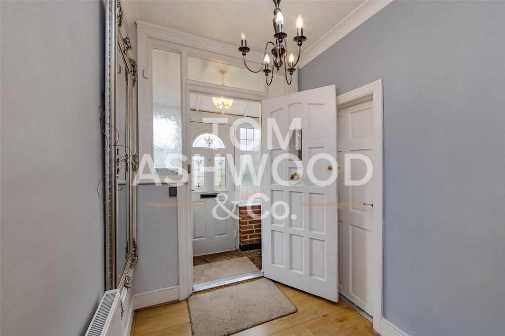 Property photo 2 of 19 Picture No. 05