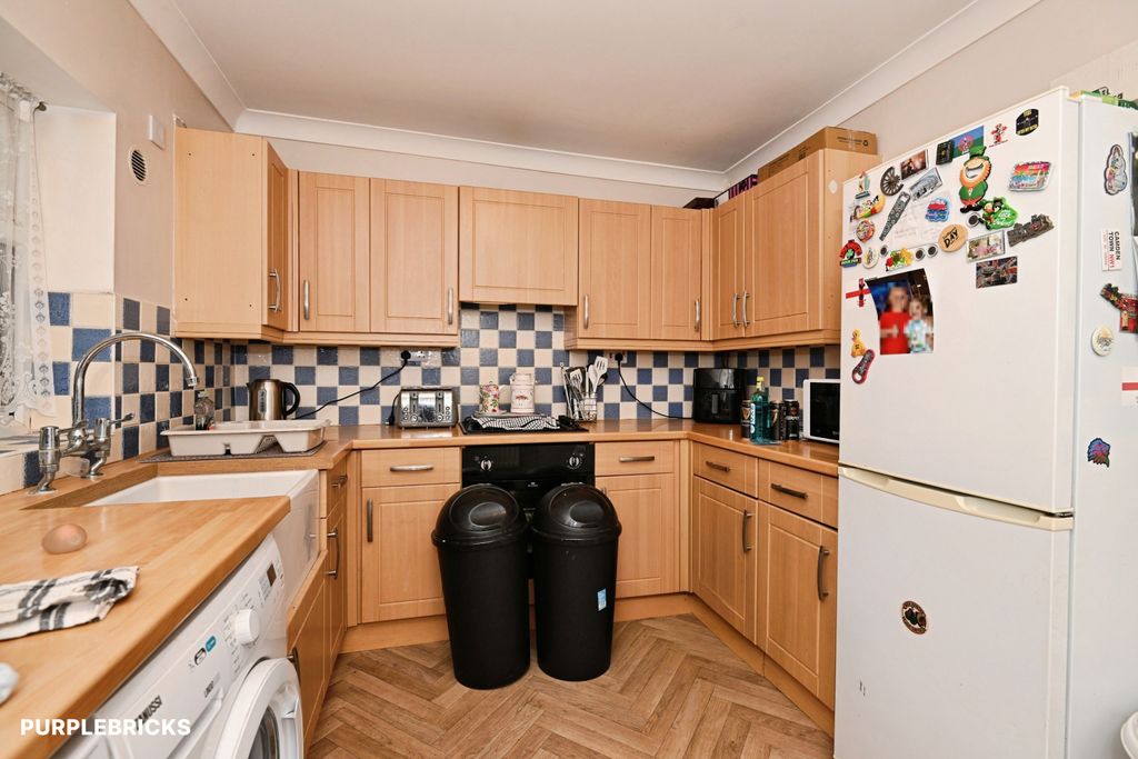 Property photo 3 of 15