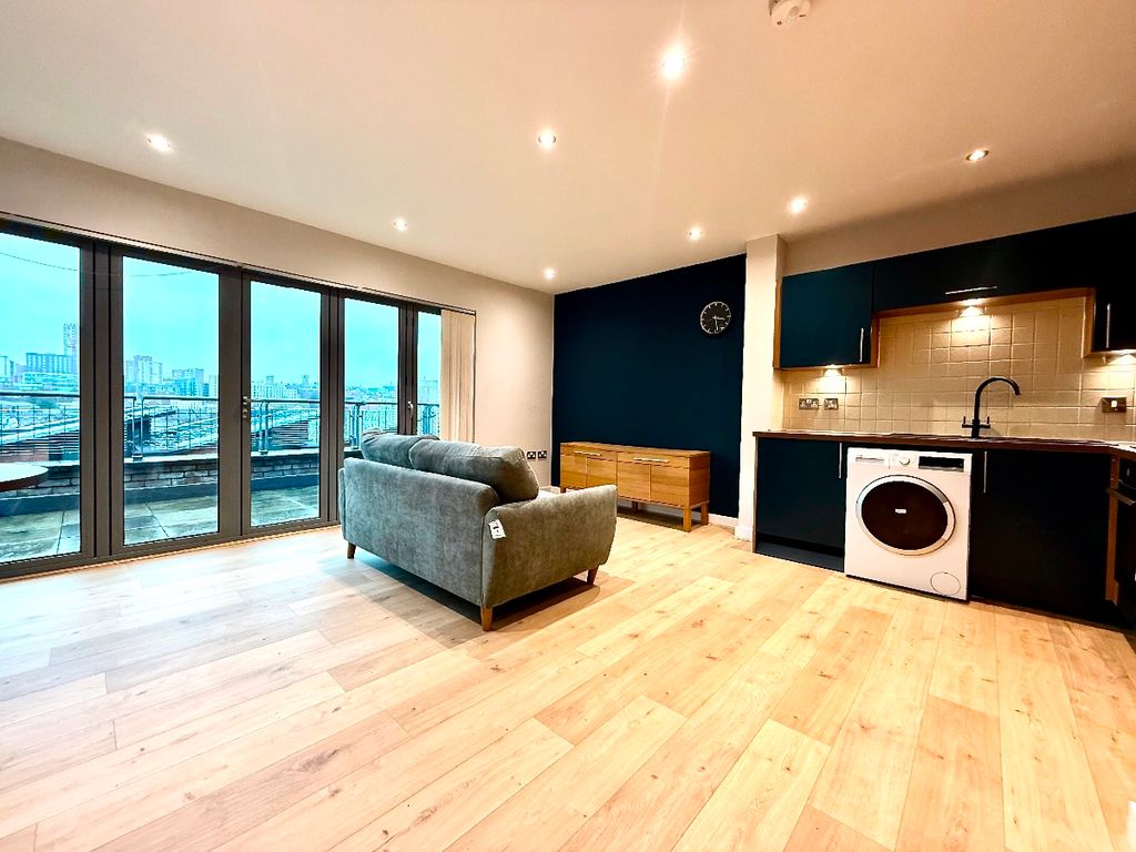 Property photo 2 of 22