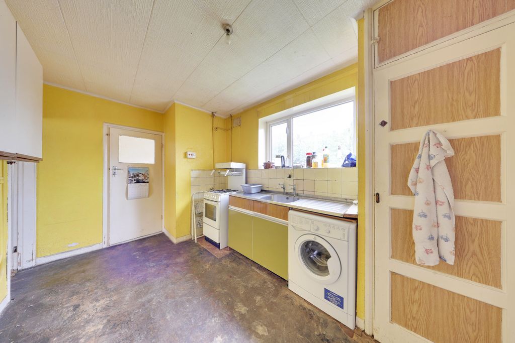 Property photo 3 of 11