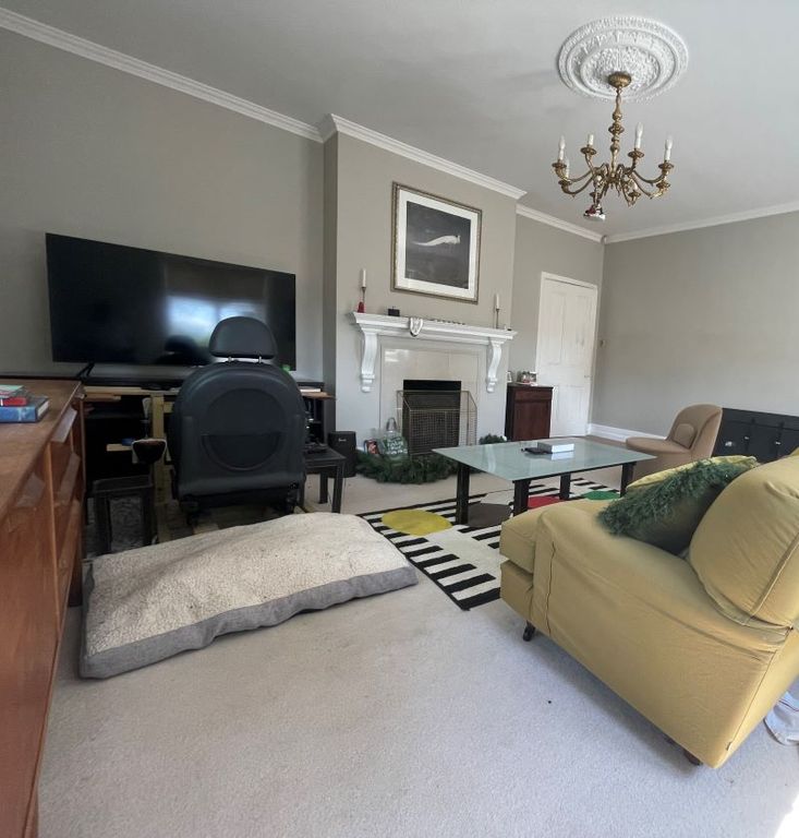 Property photo 3 of 10