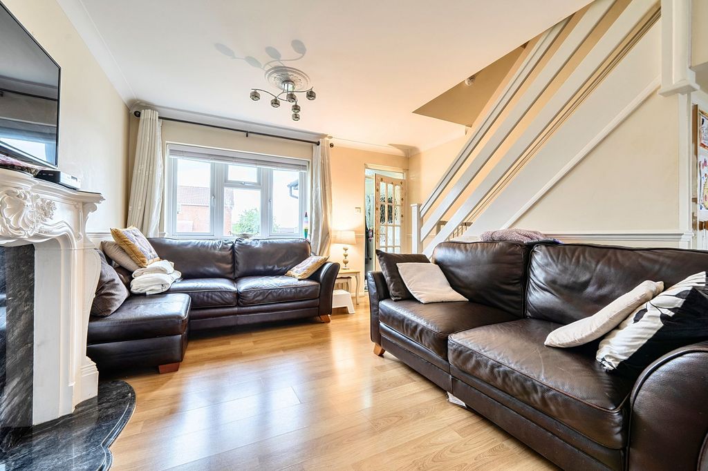Property photo 2 of 13