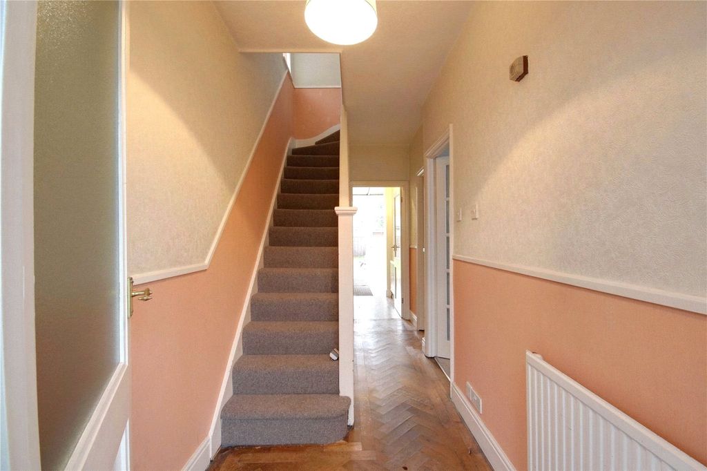 Property photo 3 of 19 Picture No. 32