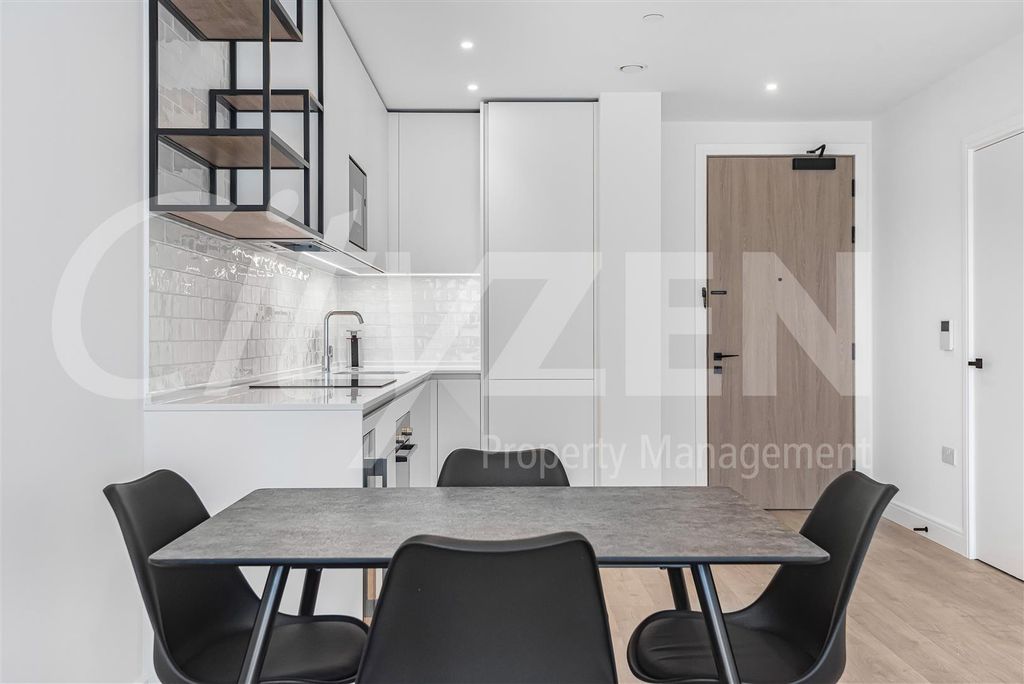 Property photo 2 of 23 Kitchen