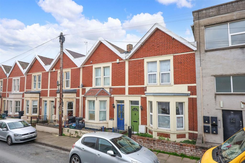 Property photo 1 of 9