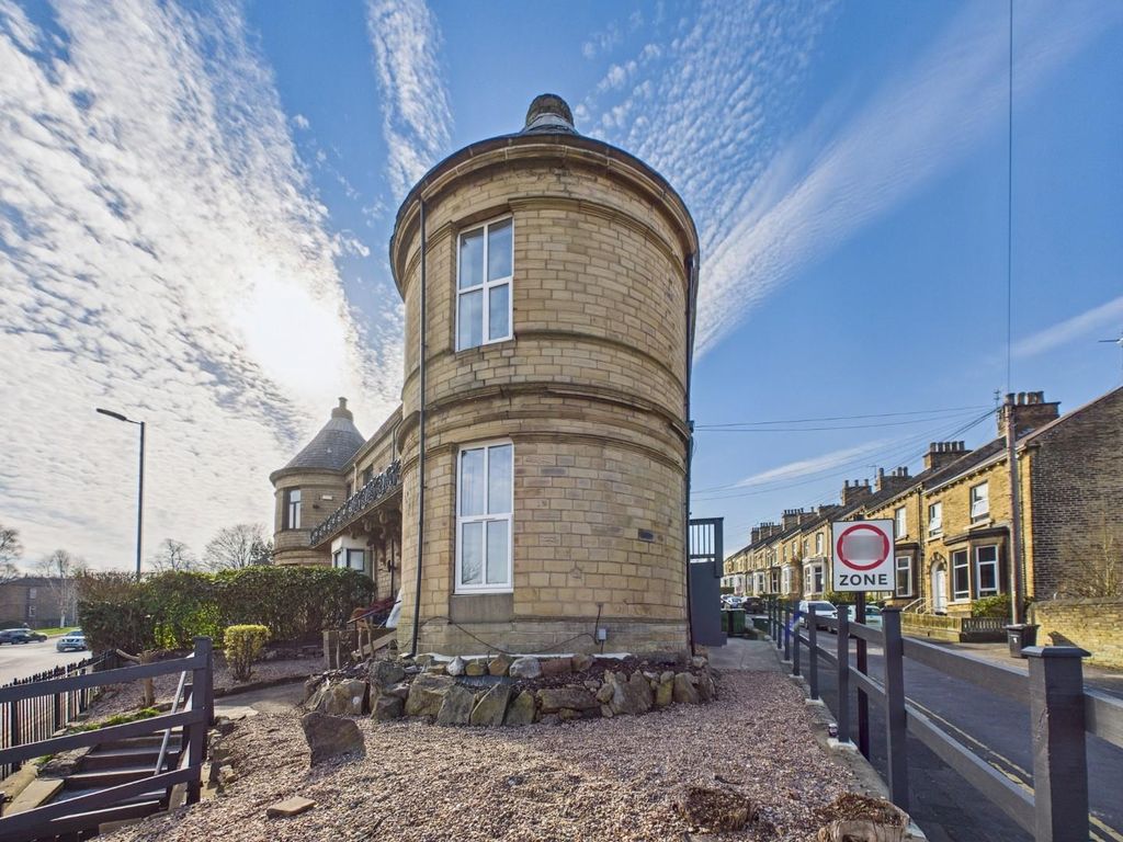 Property photo 1 of 6 Cam01268G0-Pr0319-Still010.Jpg