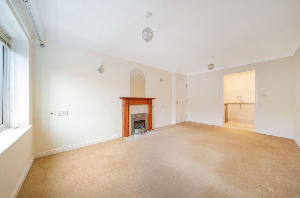 Property photo 2 of 9