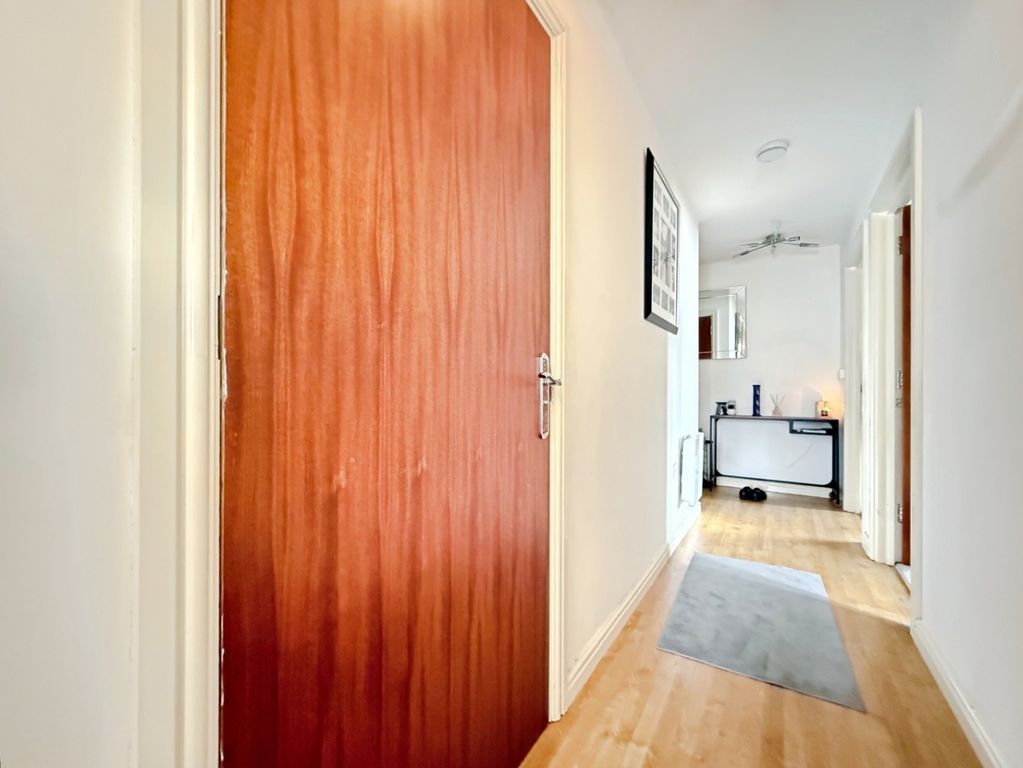 Property photo 3 of 14 4385056