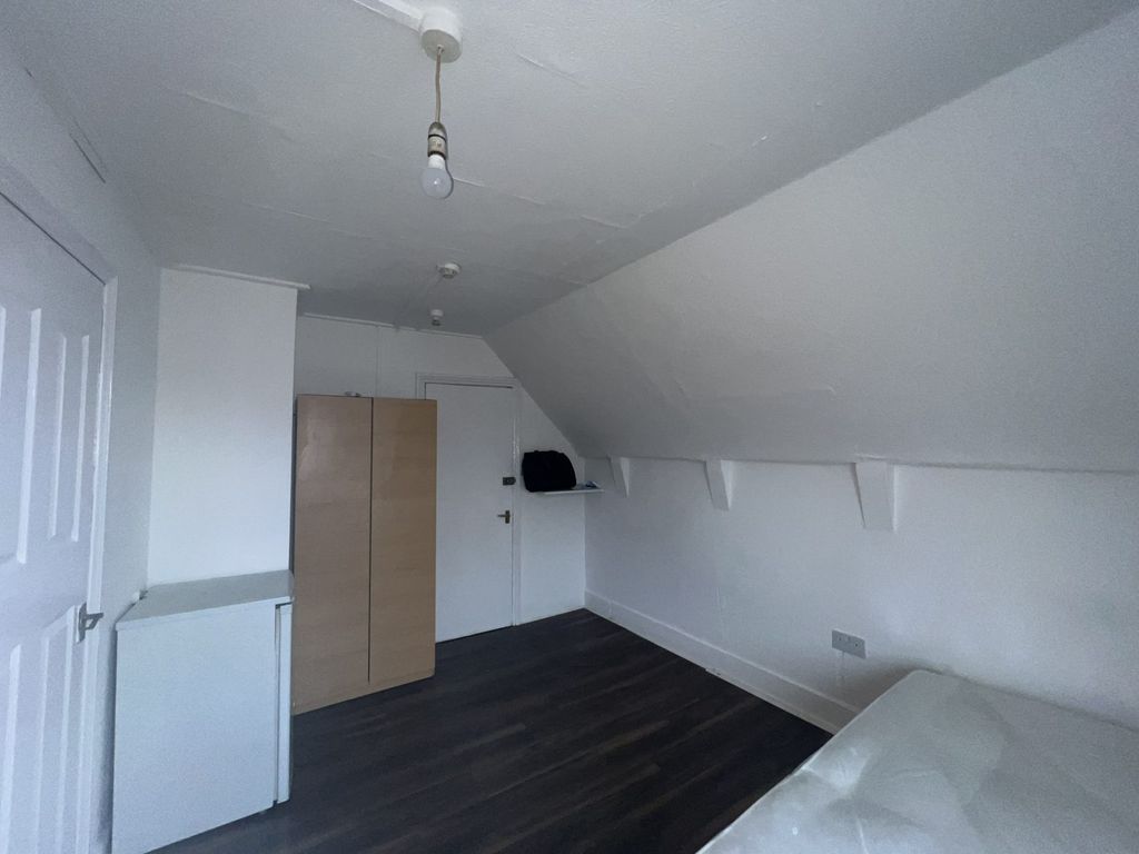 Property photo 2 of 5 Gallery