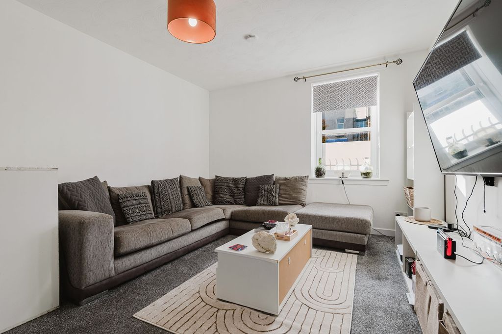 Property photo 3 of 14 5547455