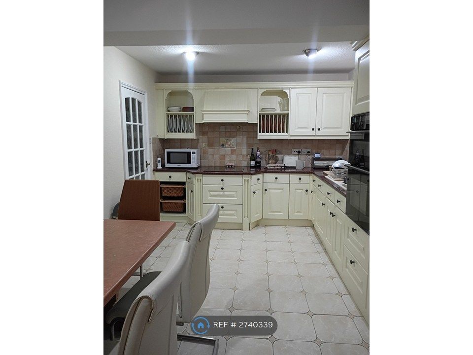 Property photo 2 of 26 Kitchen