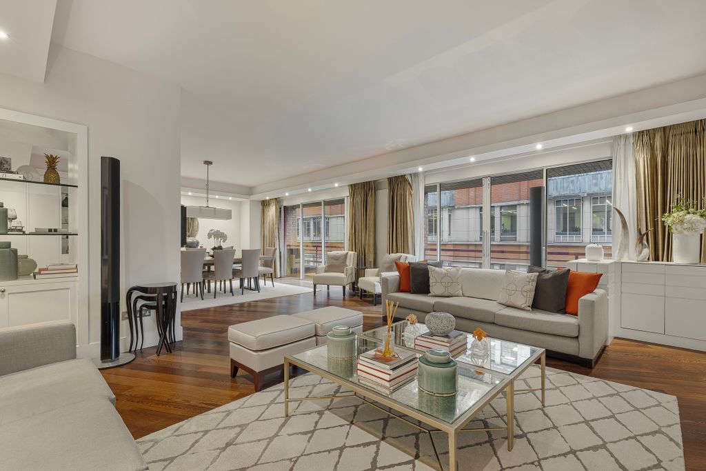 Property photo 3 of 25