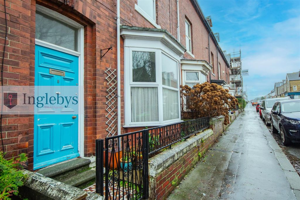 Property photo 1 of 26