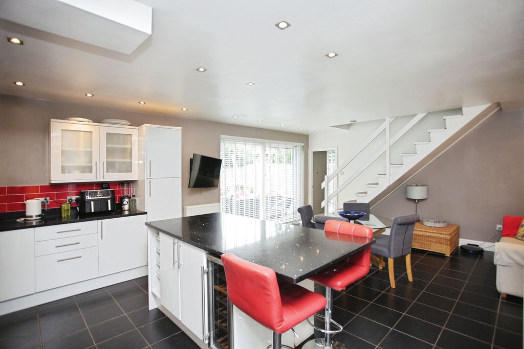 Property photo 2 of 15 Kitchen/Dining Room