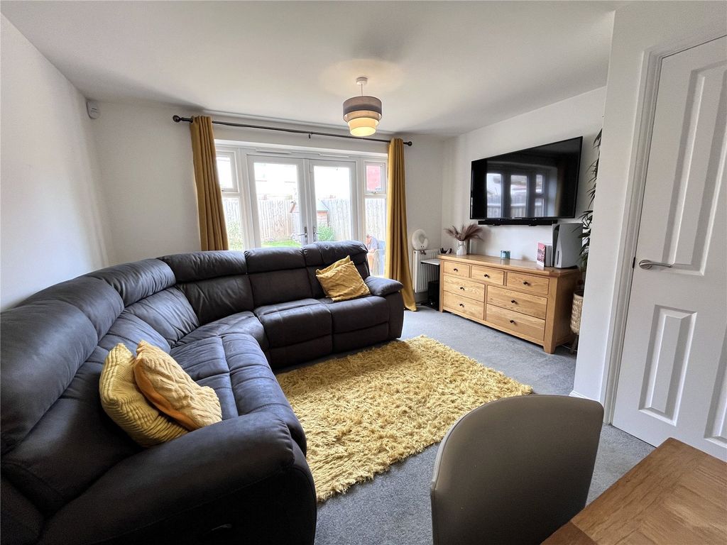 Property photo 2 of 13 Picture No. 02