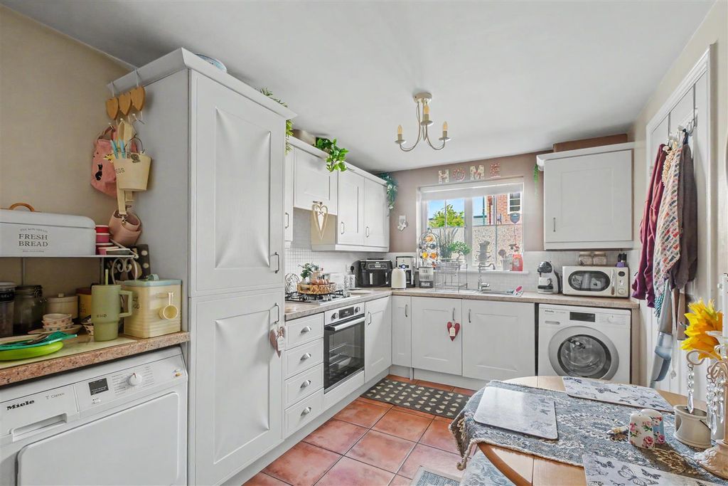 Property photo 2 of 14 Kitchen Diner_2.Jpeg