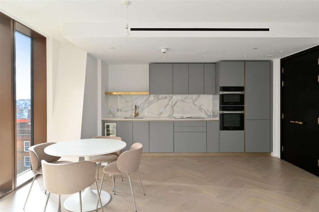 Property photo 3 of 26 601-Tryptich (4).Jpg