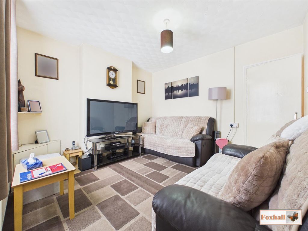 Property photo 2 of 15 Lounge