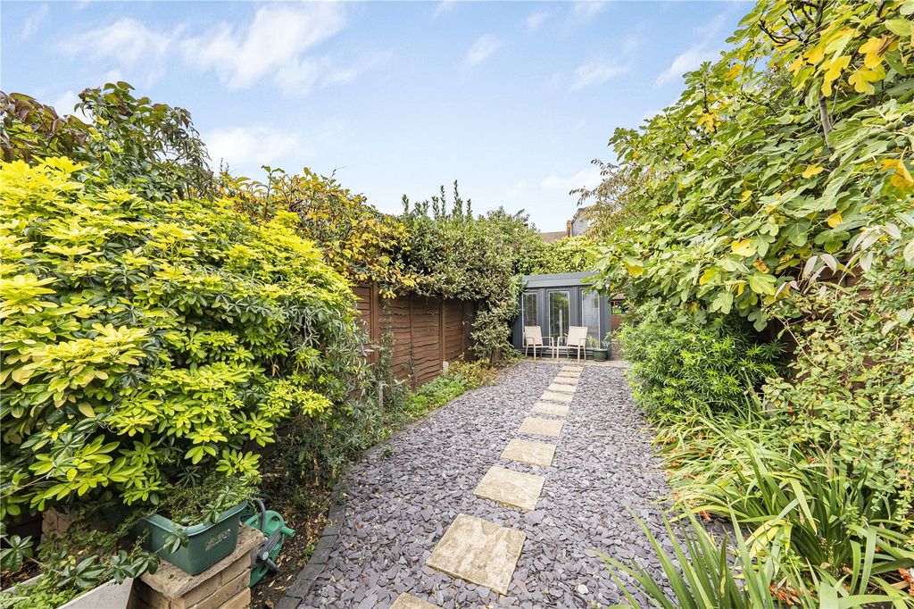 Additional image 17 of 2 bed terraced house for saleOrchard Road, Brentford TW8