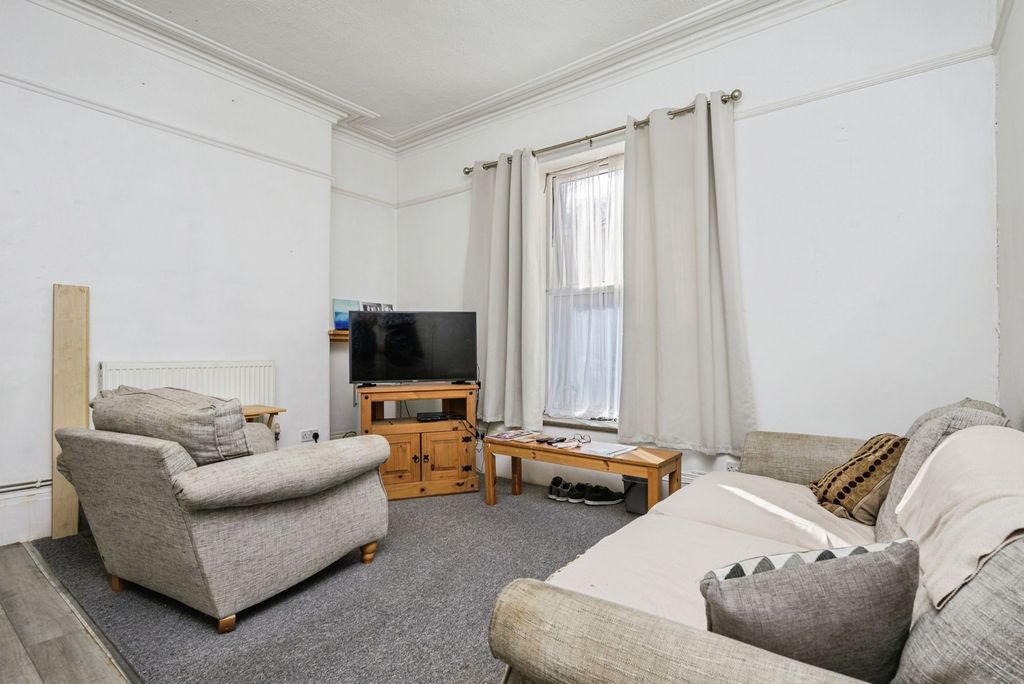 Property photo 2 of 13 Pbox-Img.Jpg