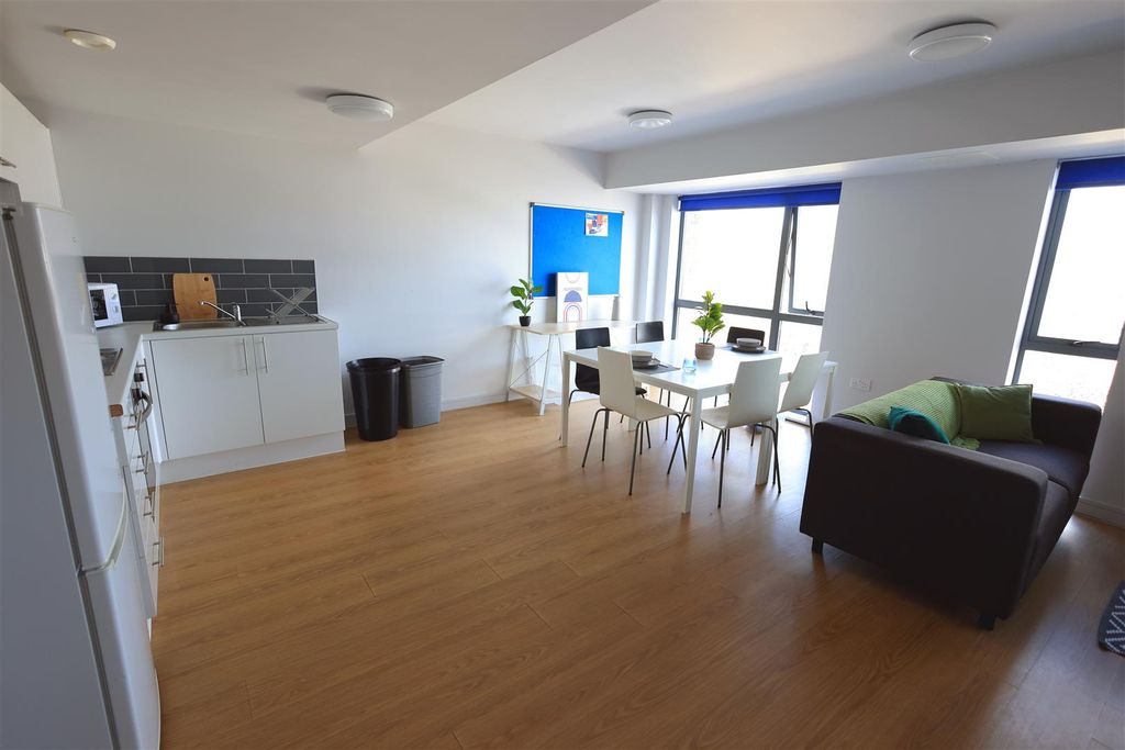Property photo 1 of 57