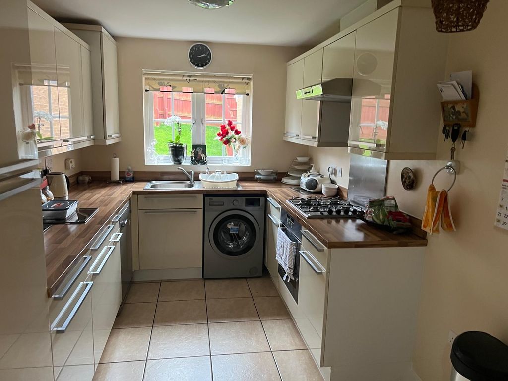 Property photo 2 of 5