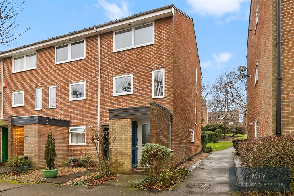 Property photo 1 of 11 St. Arvans Close 9 MV-1.Jpg