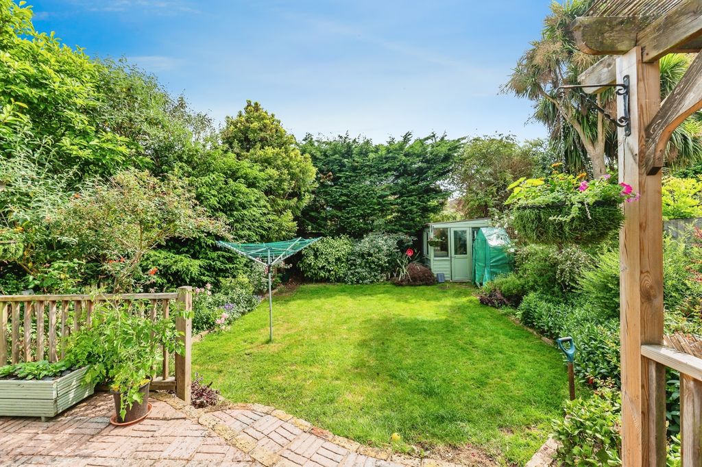 Property photo 3 of 15 Garden