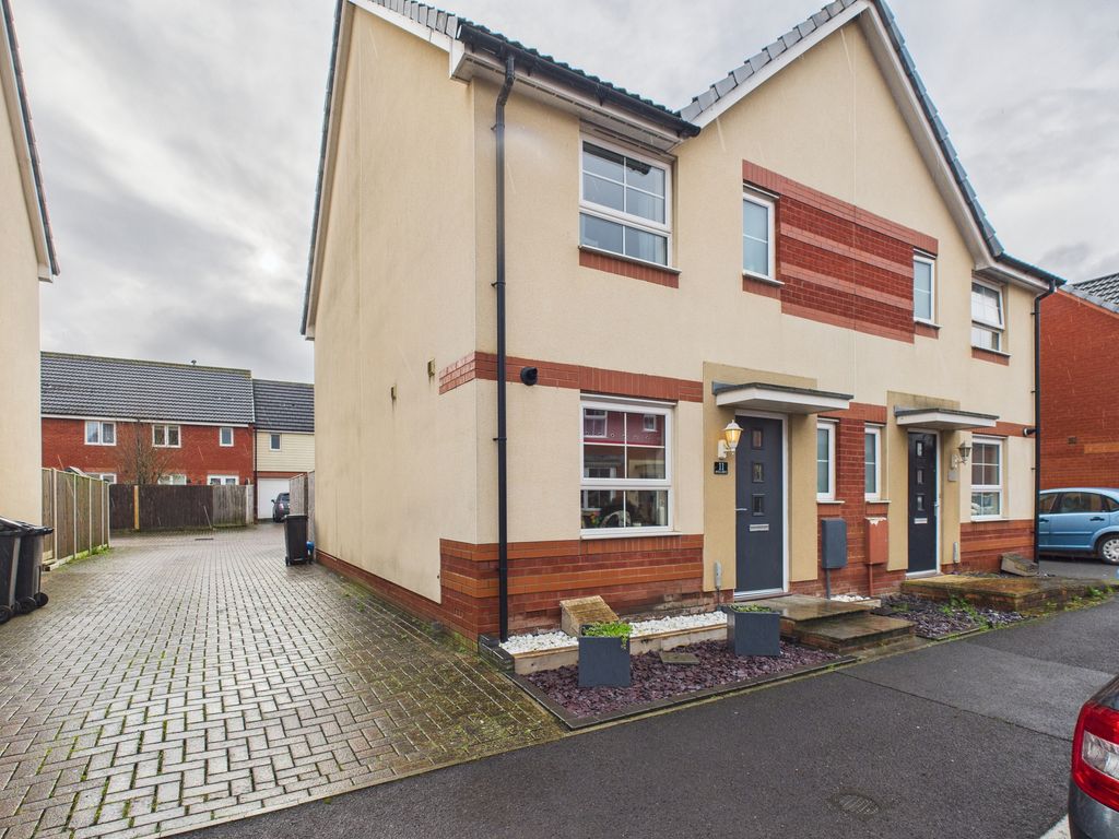 Property photo 1 of 11