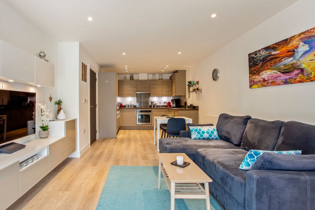 Property photo 3 of 9