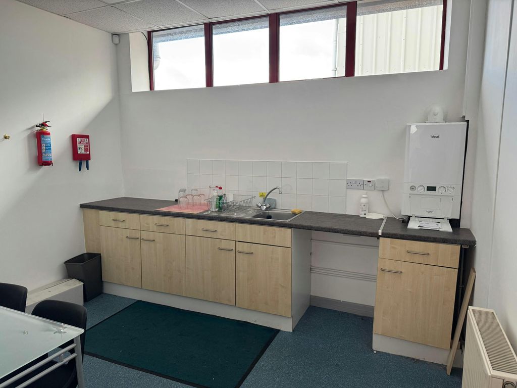 Property photo 3 of 4 Kitchen.Jpg