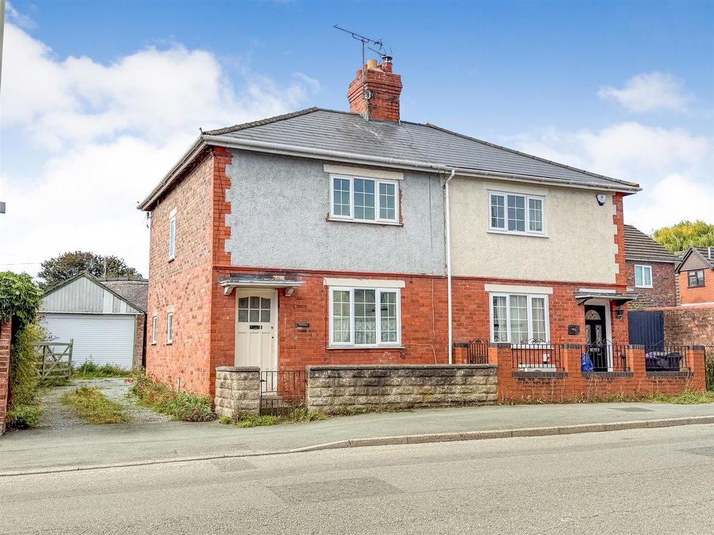 Property photo 1 of 8 Front Garden