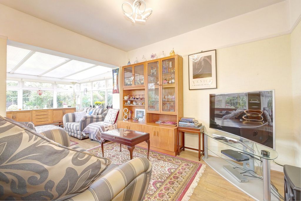 Property photo 3 of 22