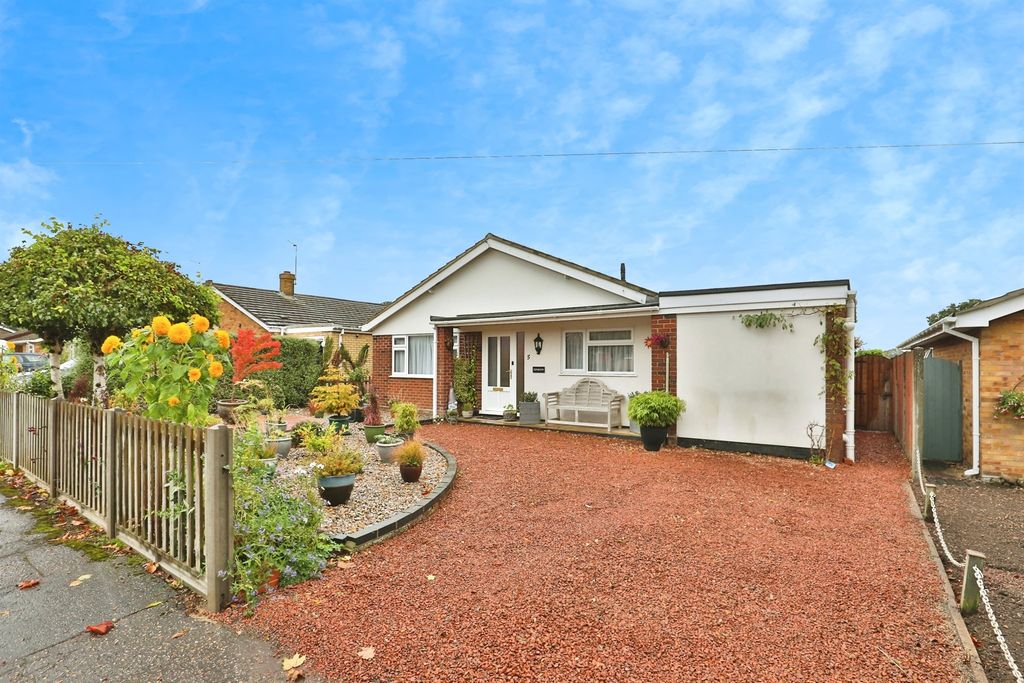 Property photo 1 of 17