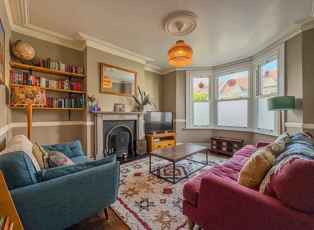 Property photo 3 of 34 50306510