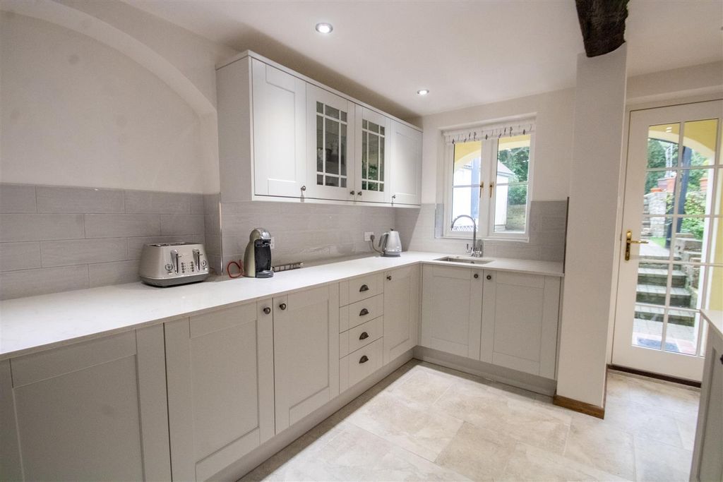 Property photo 2 of 13 Kitchen