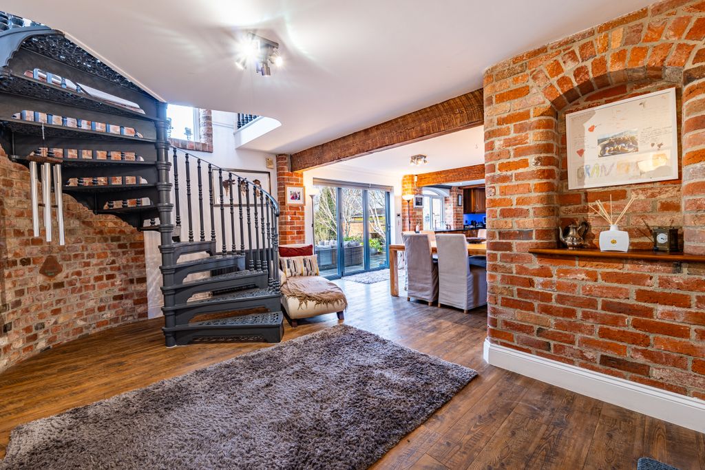 Property photo 2 of 29 Photo 2