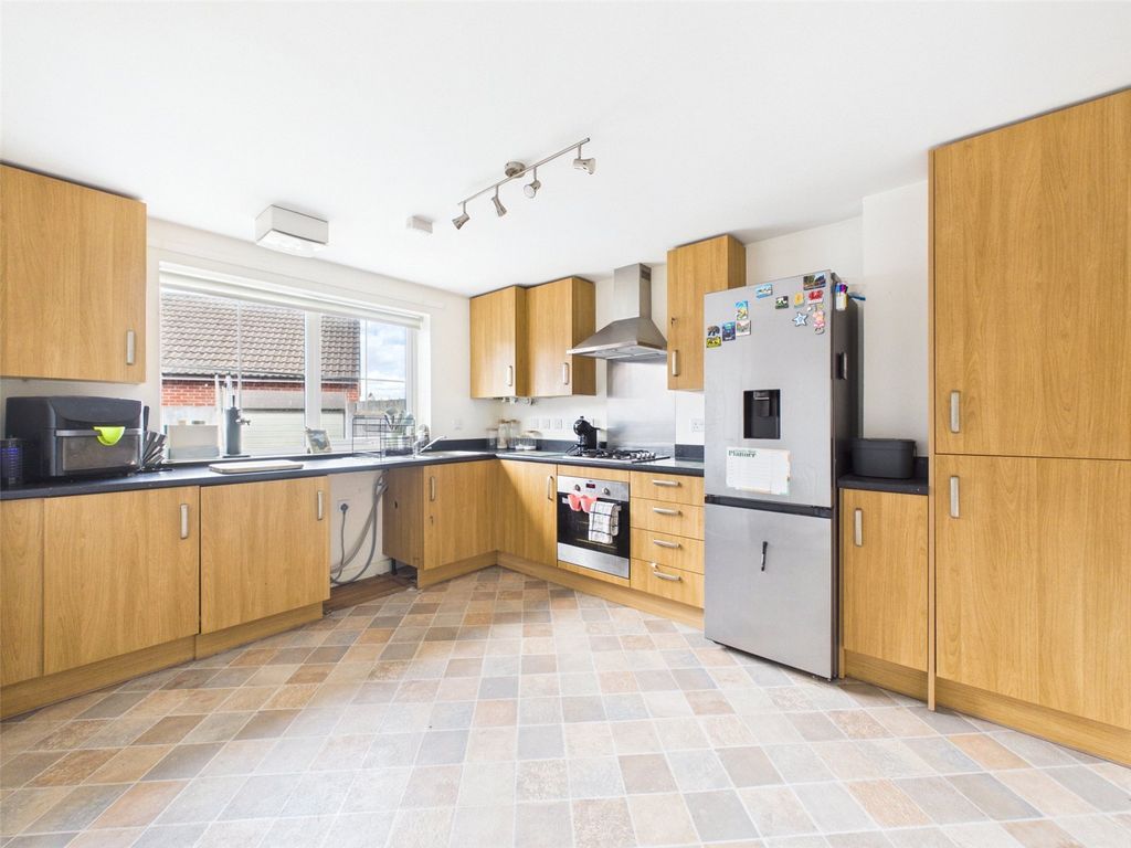 Property photo 3 of 13 Picture No. 10