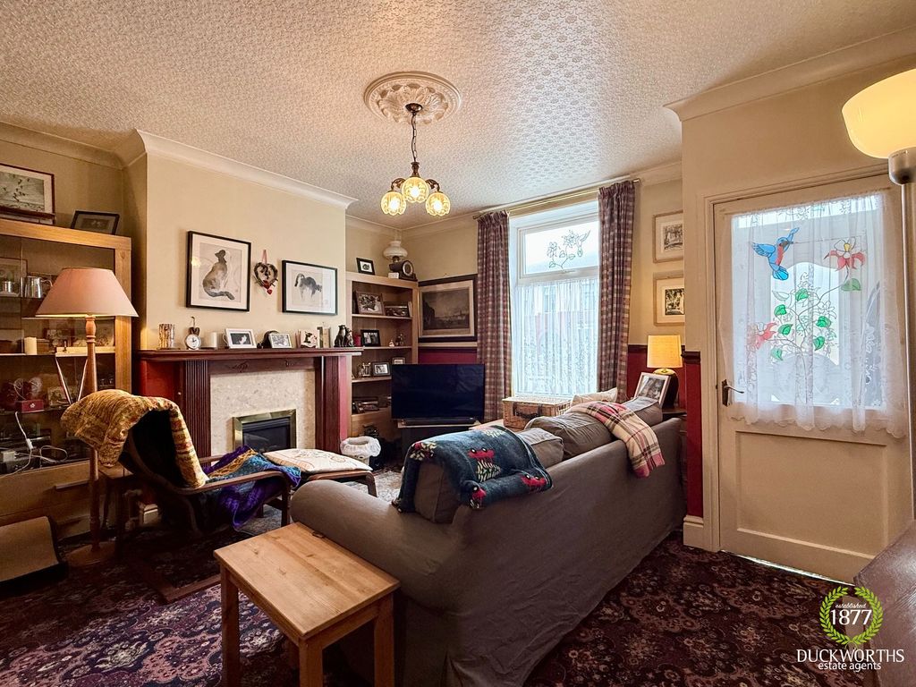 Property photo 2 of 14