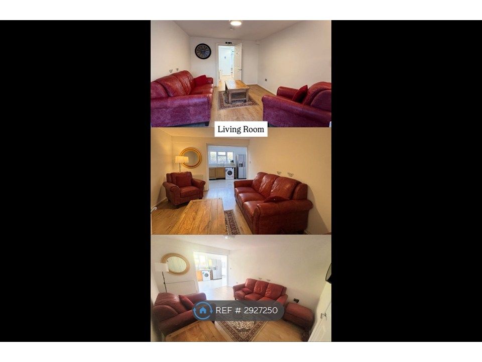 Property photo 3 of 10 Living Room