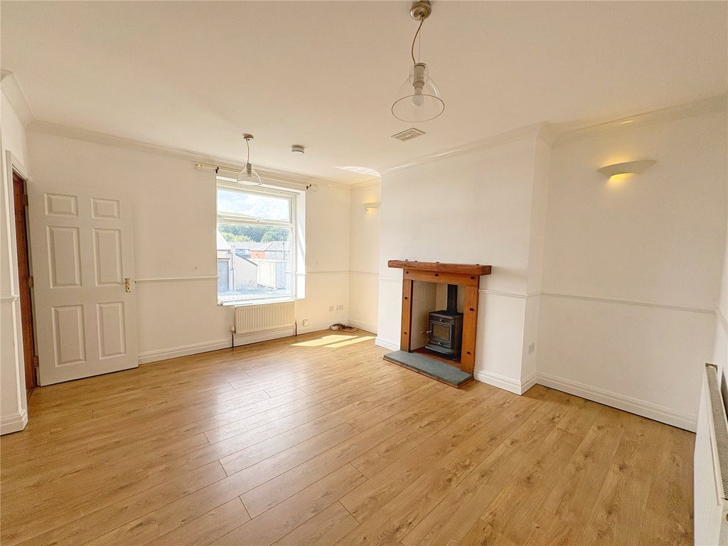 Property photo 2 of 25 Picture No. 39